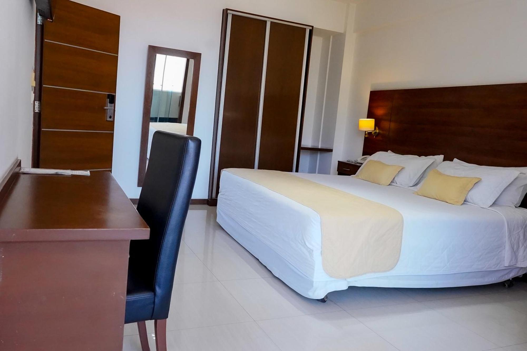 Prince Hotel Santa Cruz de La Sierra Buitenkant foto